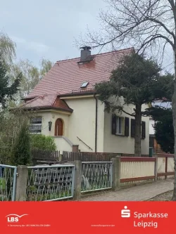 Straßenansicht - Haus kaufen in Rötha - Schmuckstück sucht Handwerker