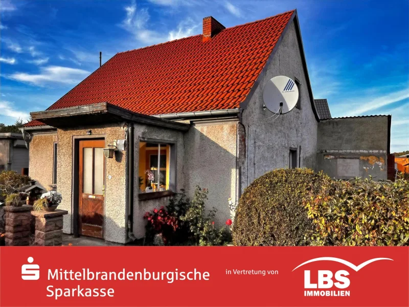 Außenansicht - Haus kaufen in Wiesenburg - Sanierungsbedürftiges EFH in ruhiger Lage