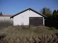 Zufahrt mit Garage