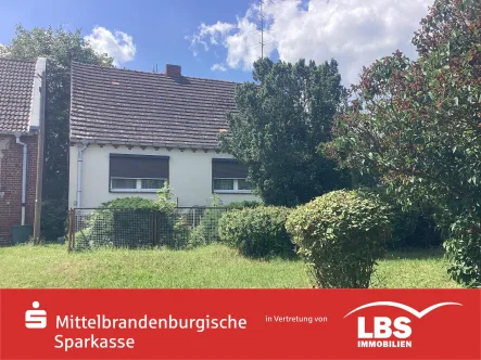 Straßenansicht - Haus kaufen in Havelaue - Leben im Künstlerdorf Strodehne