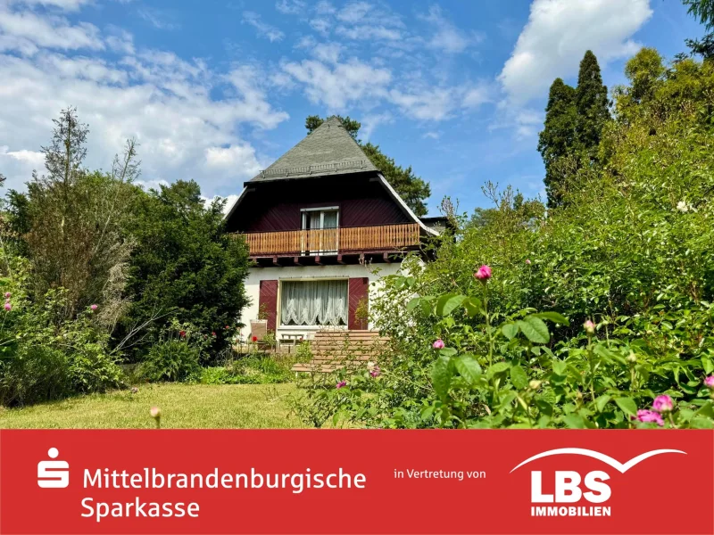 Familiendomizil im Rosengarten - Haus kaufen in Michendorf - Familiendomizil mit Rosengarten in Wilhelmshorst!