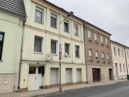 Wohnhaus mit 4 Wohneinheiten