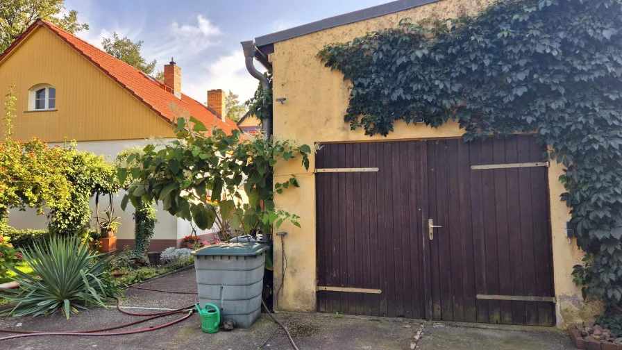 Garage im Stallgebäude