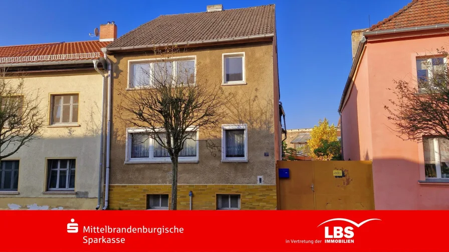 Frontansicht - Haus kaufen in Beelitz - Projekt Zuhause, packen Sie es an!