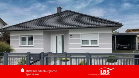 Straßenansicht  - Haus kaufen in Nauen - Einziehen und wohlfühlen! 