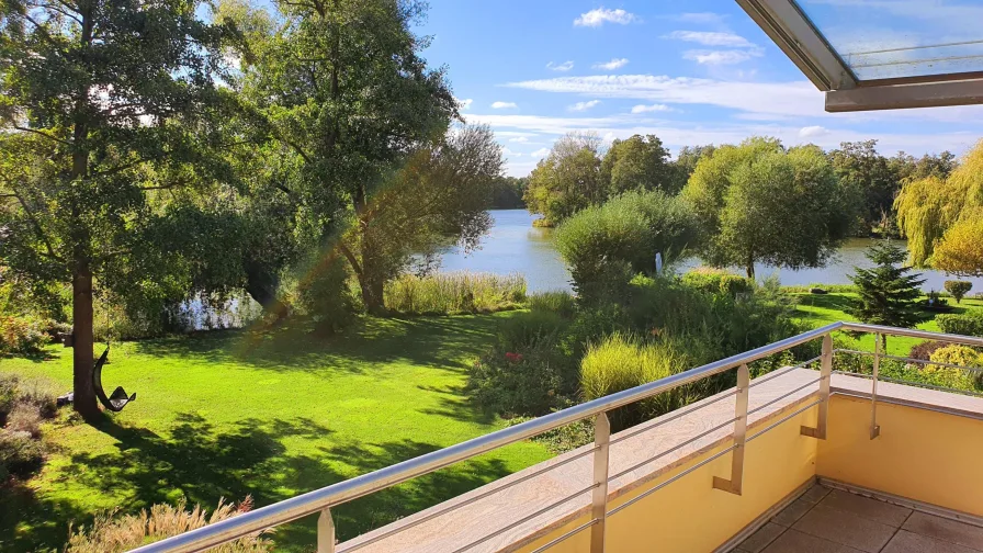 Blick von der Terrasse im OG