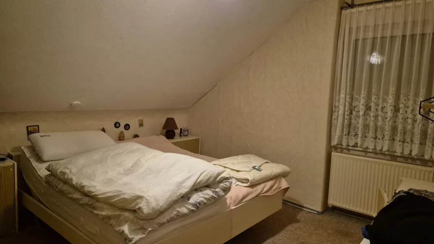 Schlafzimmer im DG