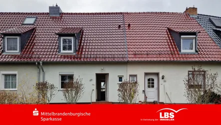 Straßenansicht - Haus kaufen in Stahnsdorf - Kleinod in gefragter Lage!