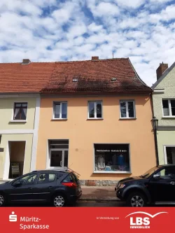 Gebäudeansicht 1 - Haus kaufen in Röbel - Wohn- und Geschäftshaus im Zentrum von Röbel