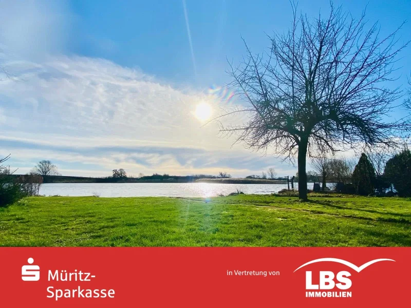 Blick auf die Müritz - Haus kaufen in Röbel - Traumhaftes Grundstück mit Badestelle & Bootsliegeplatz