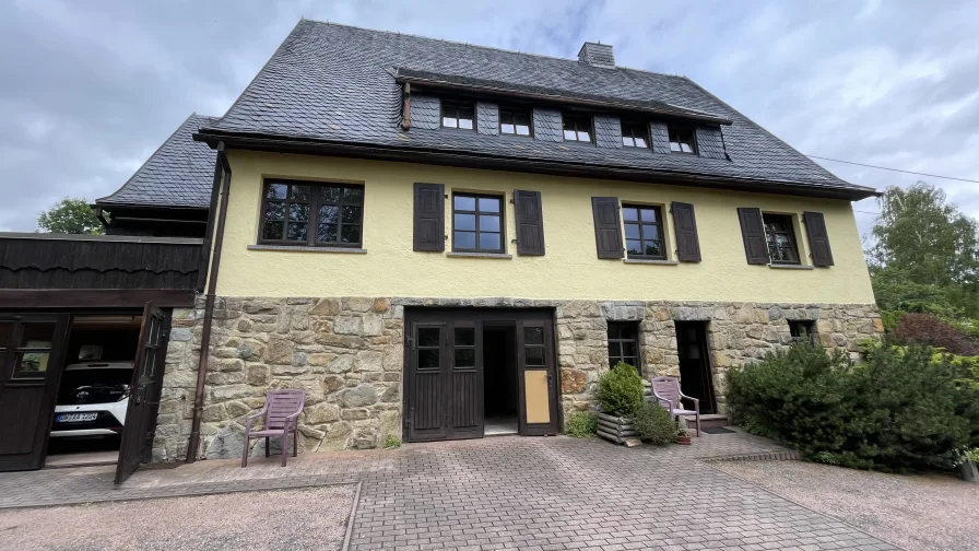 Ansicht - Haus kaufen in Hartmannsdorf-Reichenau - Zweifamilienhaus und EFH