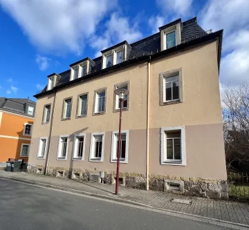 Hausansicht 1 - Zinshaus/Renditeobjekt kaufen in Freital - Mehrfamilienhaus in zentraler Lage von Freital