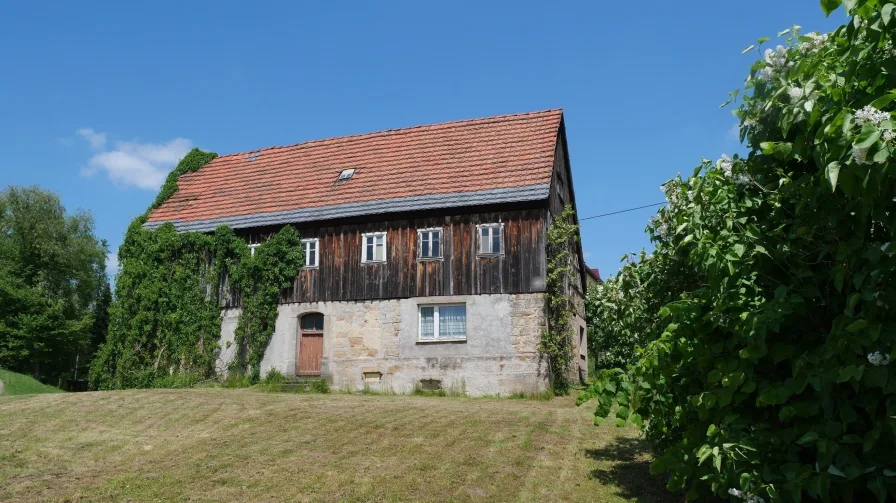Außenansicht - Haus kaufen in Dürrröhrsdorf-Dittersbach - Kleines Bauernhaus mit Denkmalschutz 