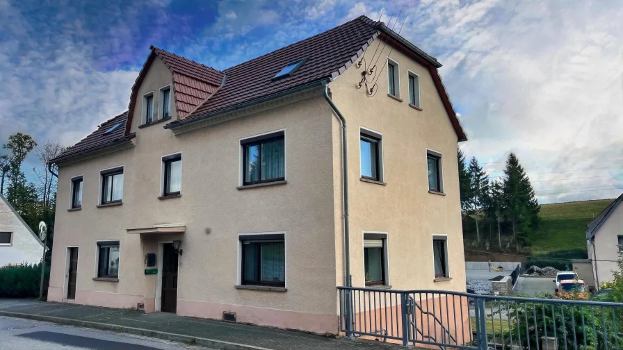 Außenansicht - Haus kaufen in Pulsnitz - Charmantes Einfamilienhaus mit Garage