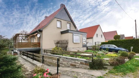 Hausansicht - Haus kaufen in Dresden - Familienwohnen im Schönfelder Hochland 