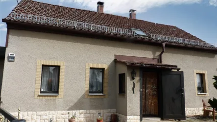 Ansicht - Haus kaufen in Pirna - Wohnen in Seenähe 