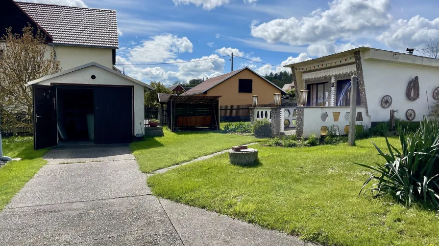 Garage und Bungalow