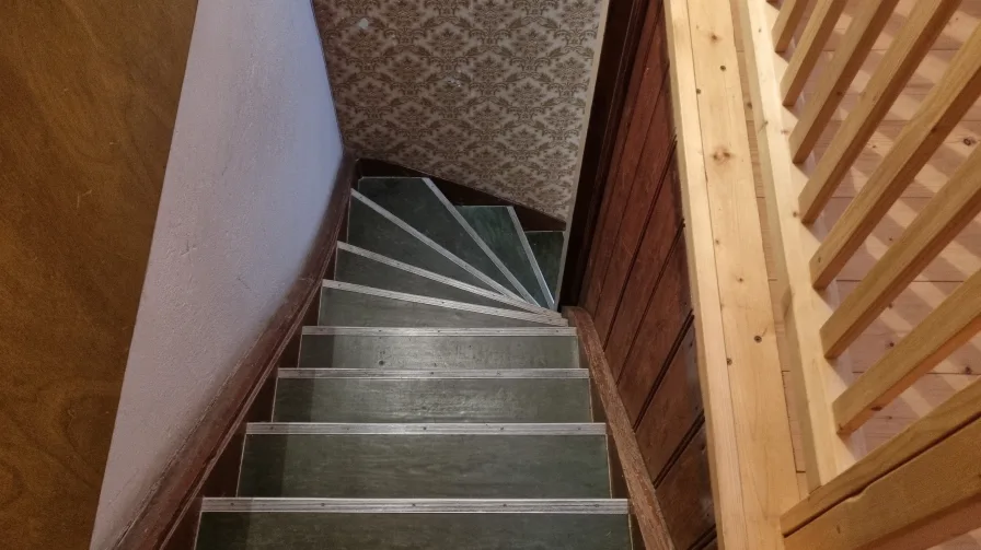 Treppe zum DG