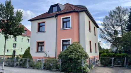 Außenansicht - Haus kaufen in Dresden - Wohntraum für die ganze Familie