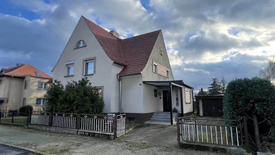 Doppelhaushälfte - Haus kaufen in Lauta - Ihr neues Zuhause