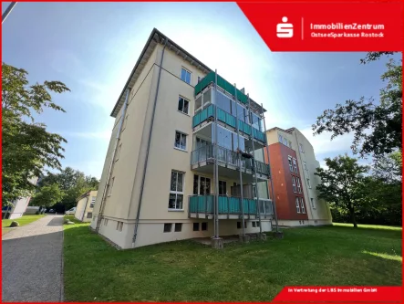 Hausansicht - Wohnung kaufen in Rostock, Lichtenhagen - Eigentumswohnung in Ostseenähe 