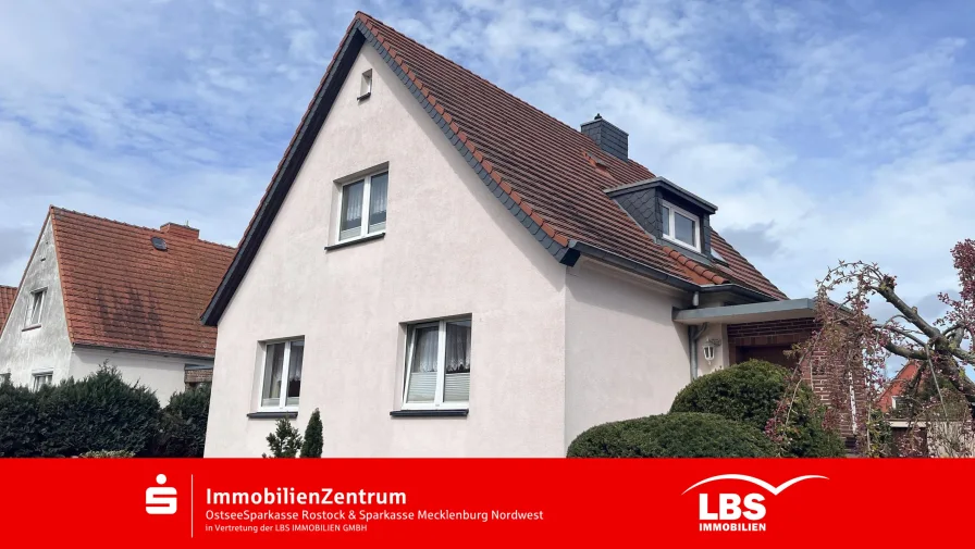 Vorderansicht - Haus kaufen in Güstrow - Zentrale Lage