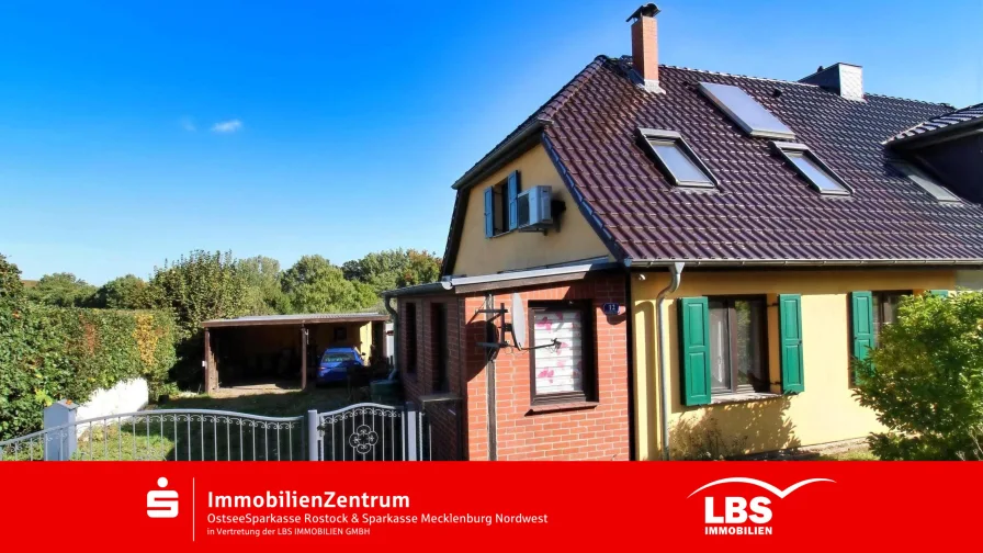 Vorderansicht mit Zufahrt - Haus kaufen in Schwerin - Modern und energieeffizient wohnen 