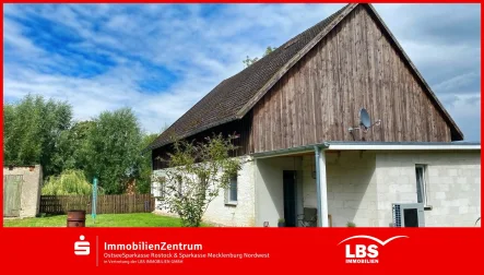 Hausansicht - Haus kaufen in Strameuß - Es sind die inneren Werte, die zählen!