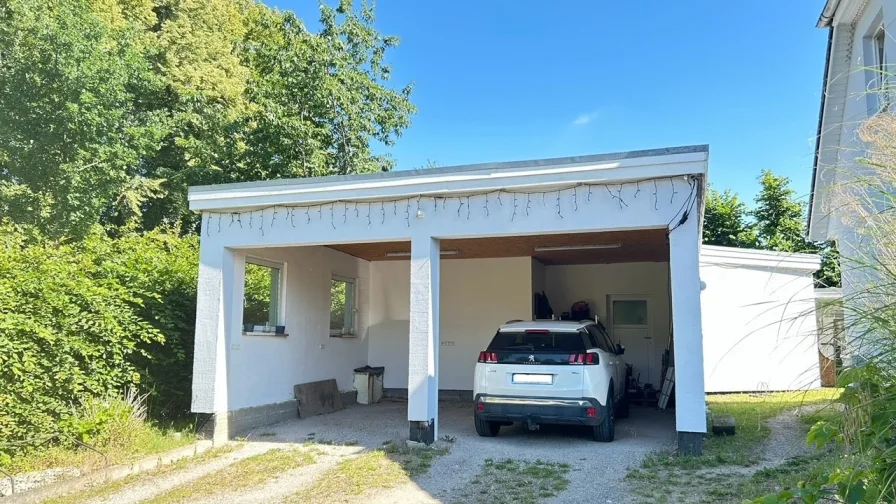 Zufahrt Garage