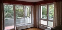 Wohnzimmer mit Eckbalkon