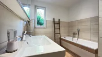 modernes Badezimmer