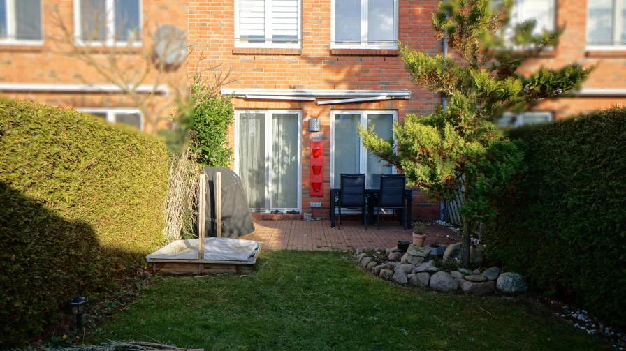 Garten mit Terrasse