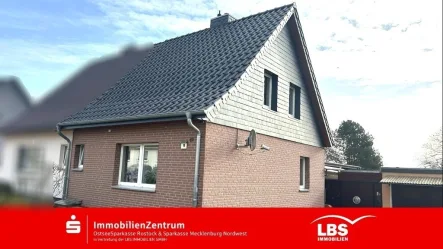 Straßenansicht - Haus kaufen in Klein Labenz - Immobilie in Seenähe gesucht?