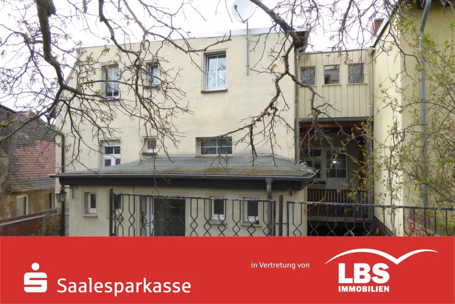 Mehrfamilienhaus - Gartenansicht - Wohnung kaufen in Mücheln - KAUFPREISSENKUNG - Im Stadtzentrum von Mücheln!