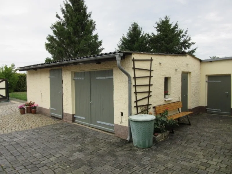 Nebengelasse / Garage