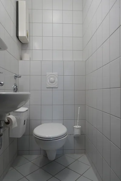 Toilette auf dem Hausflur