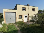 Nebengelass und Garage