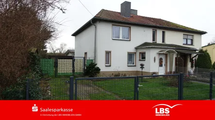 Wohnhaus - Straßenansicht - Haus kaufen in Ziegelroda - In ruhiger Siedlungslage