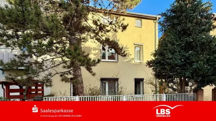 Ansicht der Liegenschaft - Haus kaufen in Halle - Stadthaus in bester Innenstadtlage   