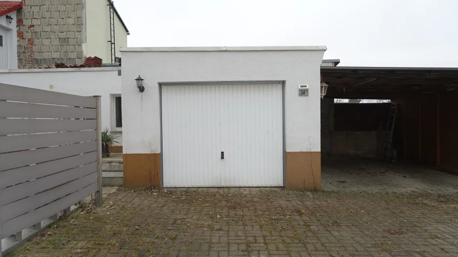 Garage und Carport