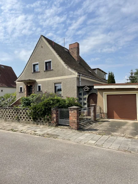  - Haus kaufen in Bernburg - Einfamilienhaus sucht junge Familie! 