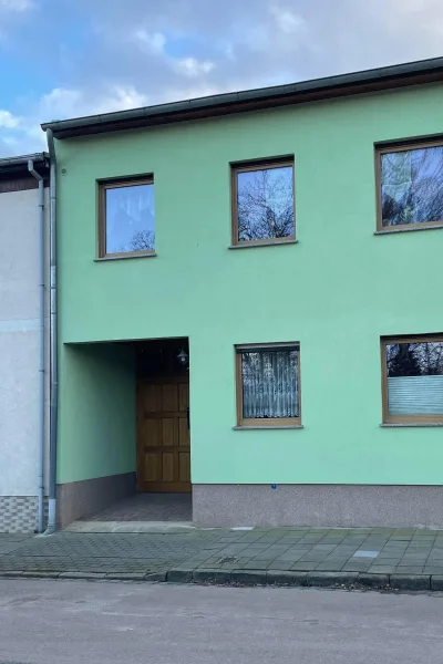  - Haus kaufen in Bernburg - Reihenhaus sucht junge Familie! 