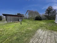 Garten mit Carport