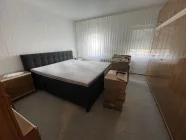 Schlafzimmer DG