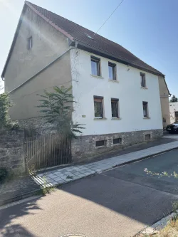  - Haus kaufen in Könnern - Haus sucht neuen Besitzer! 