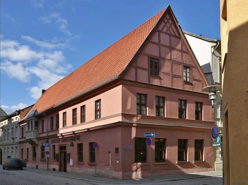 Vorderansicht - Haus kaufen in Aschersleben - Historisches Juwel mit Charme