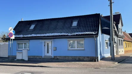  - Haus kaufen in Bernburg - Gemütliches Haus sucht junge Familie! 