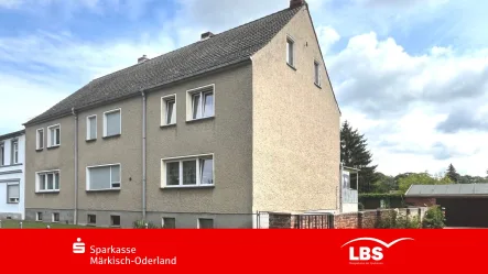 Hausansicht - Haus kaufen in Letschin - Nicht gerade klein aber bald mein!