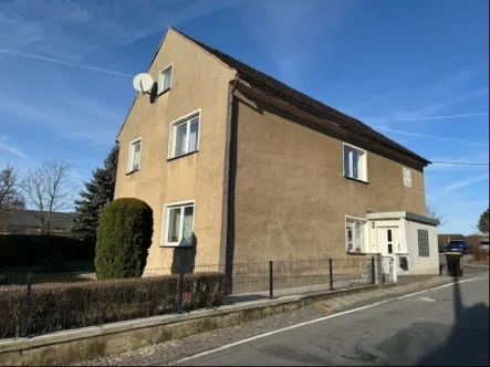  - Haus kaufen in Frankenthal - Ehemaliges Schulgebäude unmittelbar an der Kirche