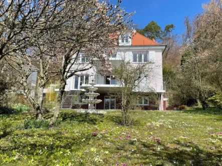 Ansicht Villa - Haus kaufen in Meersburg - Premiumlage - Kernsanierte Villa mit unverbaubarer Seesicht